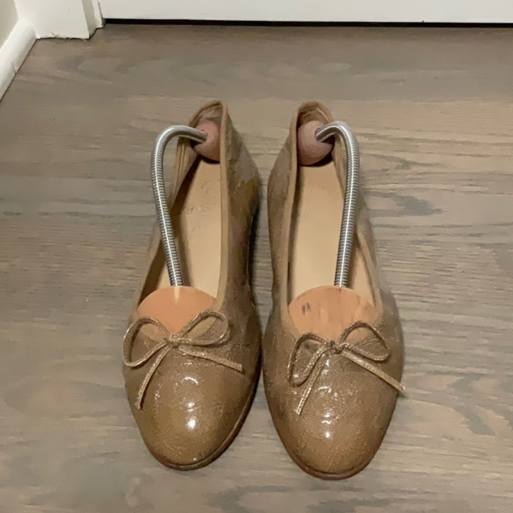Chanel women’s beige leather ballet flats
